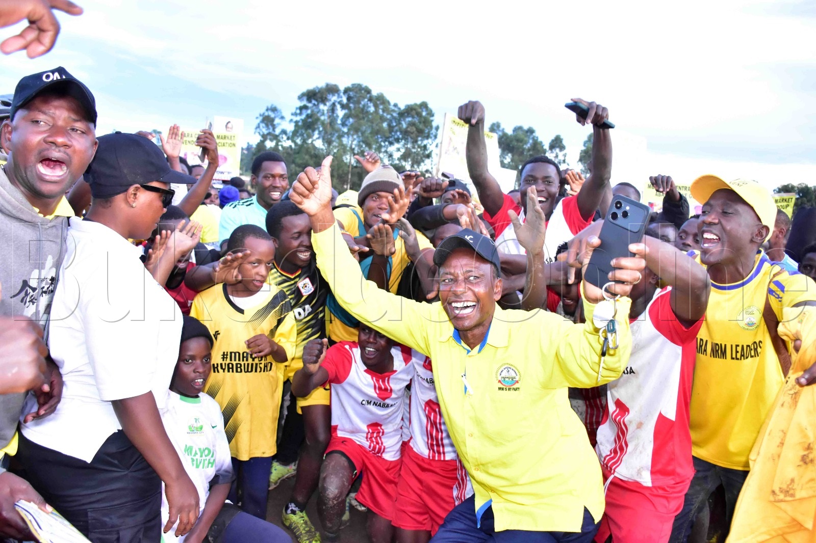 Abawanguzi nga bajanjawaza