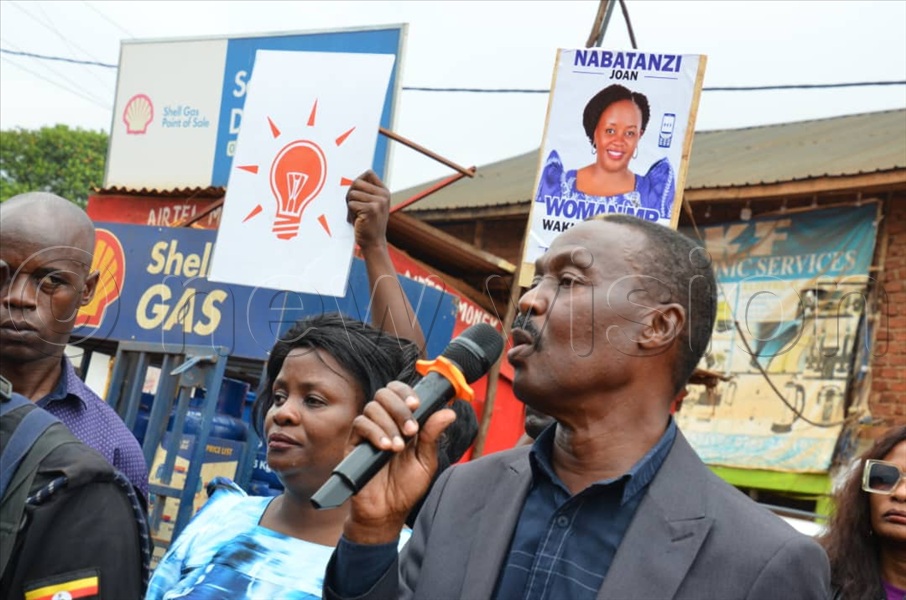  "If the court system is fair, even poor people can win cases. If they bribe the Police or the judges, we shall arrest them under my government," the tough-talking Muntu said. (All Photos by Stuart Yiga)