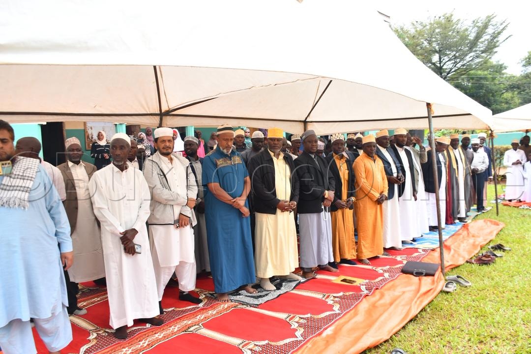 Abasiraamu abaabaddeyo mu kwaniriza sipiika Among