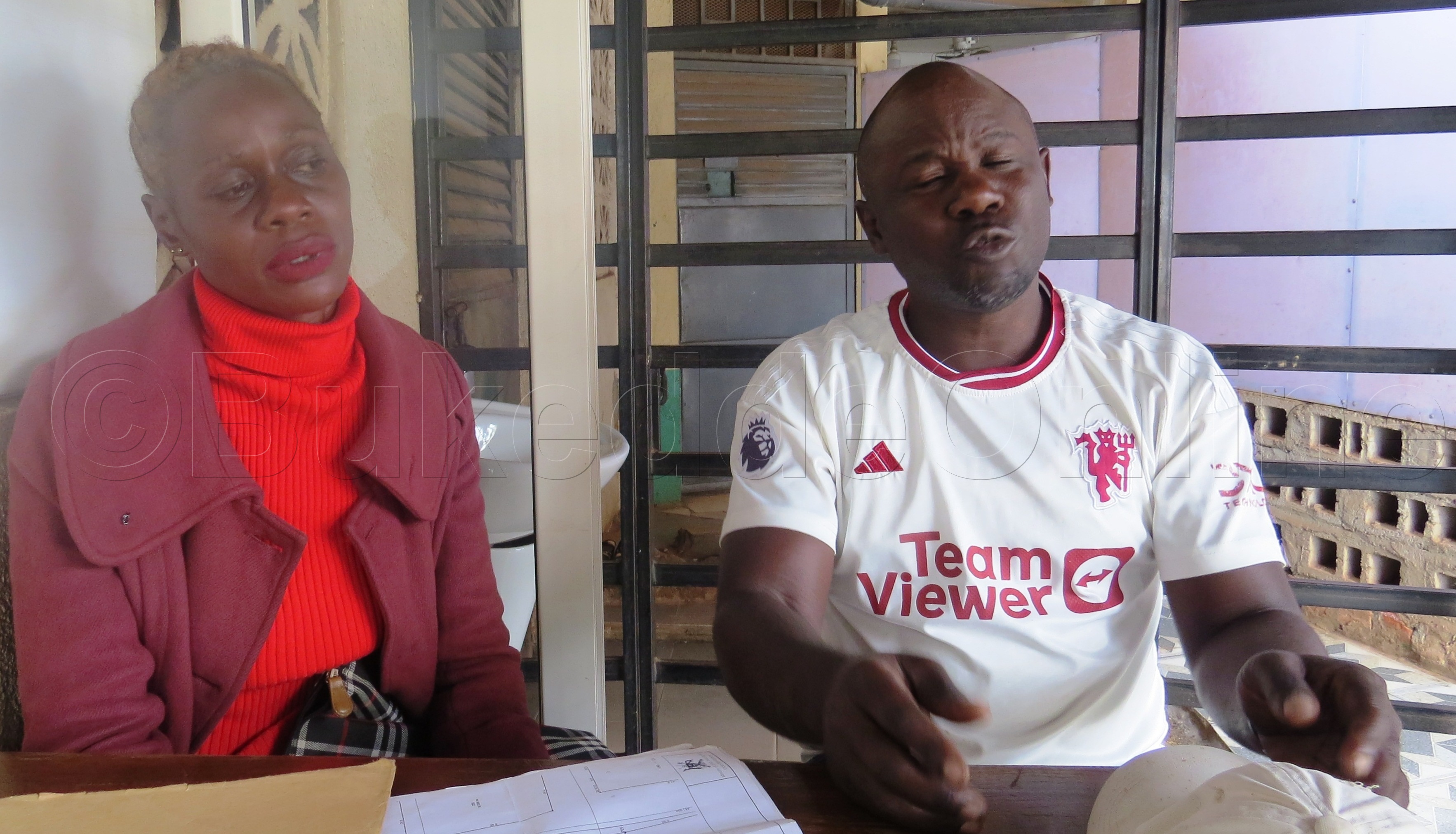 Abamu Ku Bamulekwa abalumiriza omugagga Bbaale okwagala okutwala poloti yaabwe.loti Yabwe. Ekif; Saul Wokulira