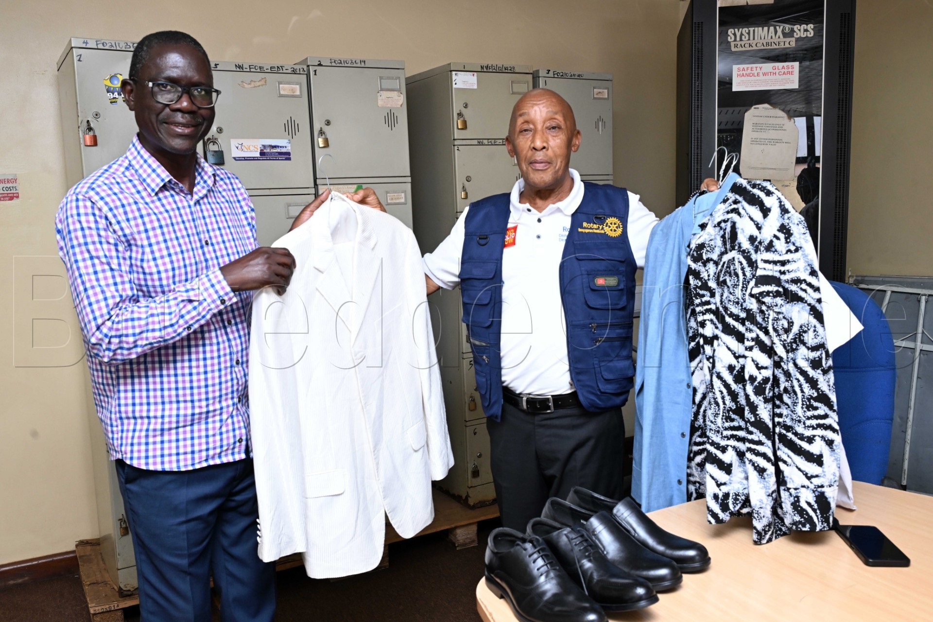 Ssenteb ng'alga ebintu by'aleese