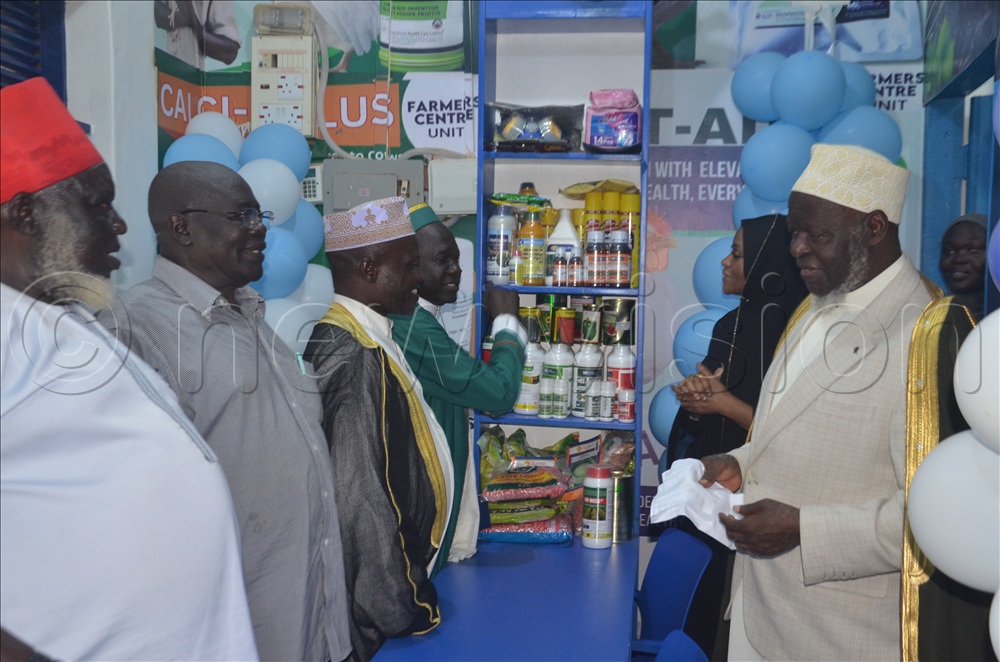 Mufti Mubajje and Yumbe district leaders inspecting the Halaal Farmer's Center Yumbe.