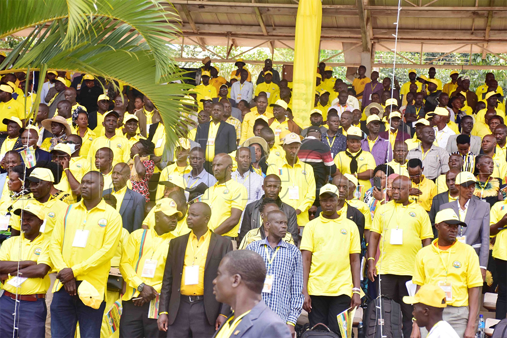 Bannakibiina kya NRM nga bakung'aanidde e Kololo mu kalulu ka CEC