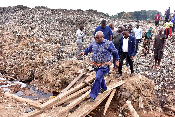Omugagga Kirumira Ng'ava Okulambula Ekifo Awaagwa Enjega Mu Kiteezi.