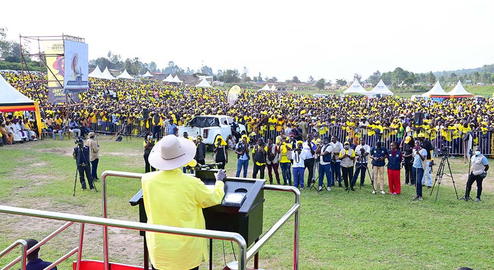 President Museveni, who is also the NRM presidential candidate addressing his supporters during a campaign rally at Nyakasharara play grounds in Kiruhura district on Friday. (PPU Photos)