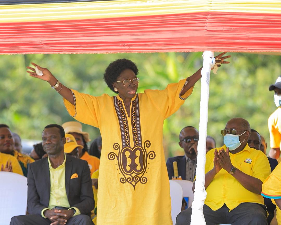 Rebecca Kadaga ng'ayaniriza Museveni