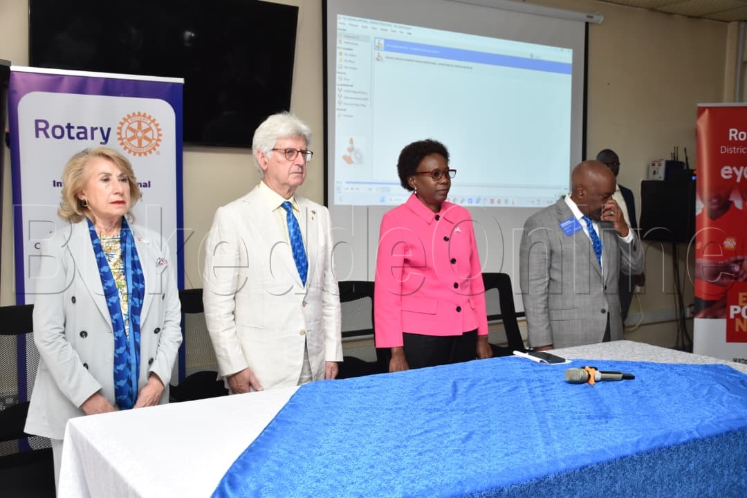 President Francesco Arezzo ne mukyala we Anna Maria ssaako ne minisita Dr Ruth Aceng wamu Katongole 