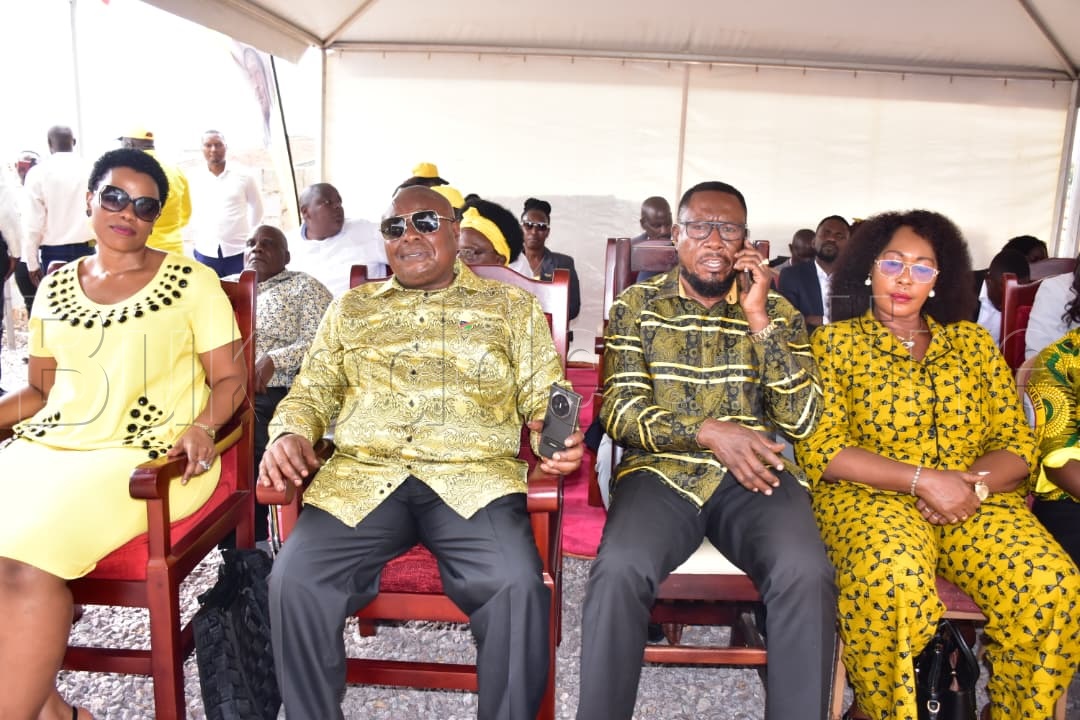 Omugagga Kirumira ne banne nabo tebalutumidde mwana 