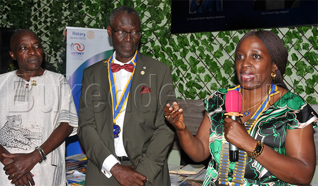 Anne Nkutu owa Rotary ng'ayogera