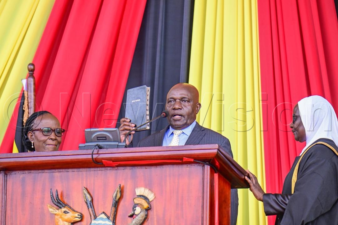 Crypus Kiyonga taking oath as Bukonzo County West MP