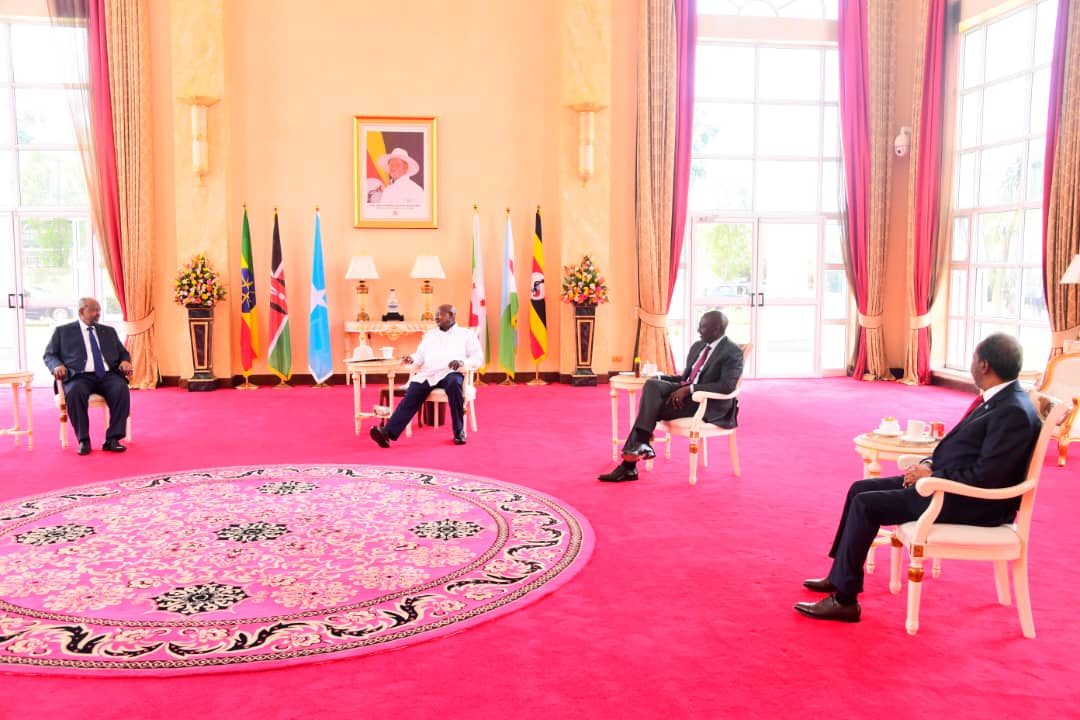 📷ATMIS Museveni hosts heads of State Troop Contributing Countries