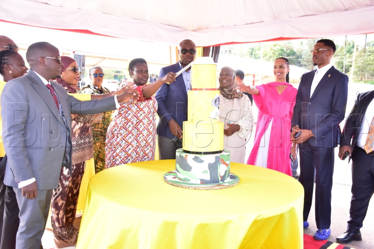Bannakibiina kya NRM nga basala cake y'amazaalibwa ga Pulezidenti Museveni