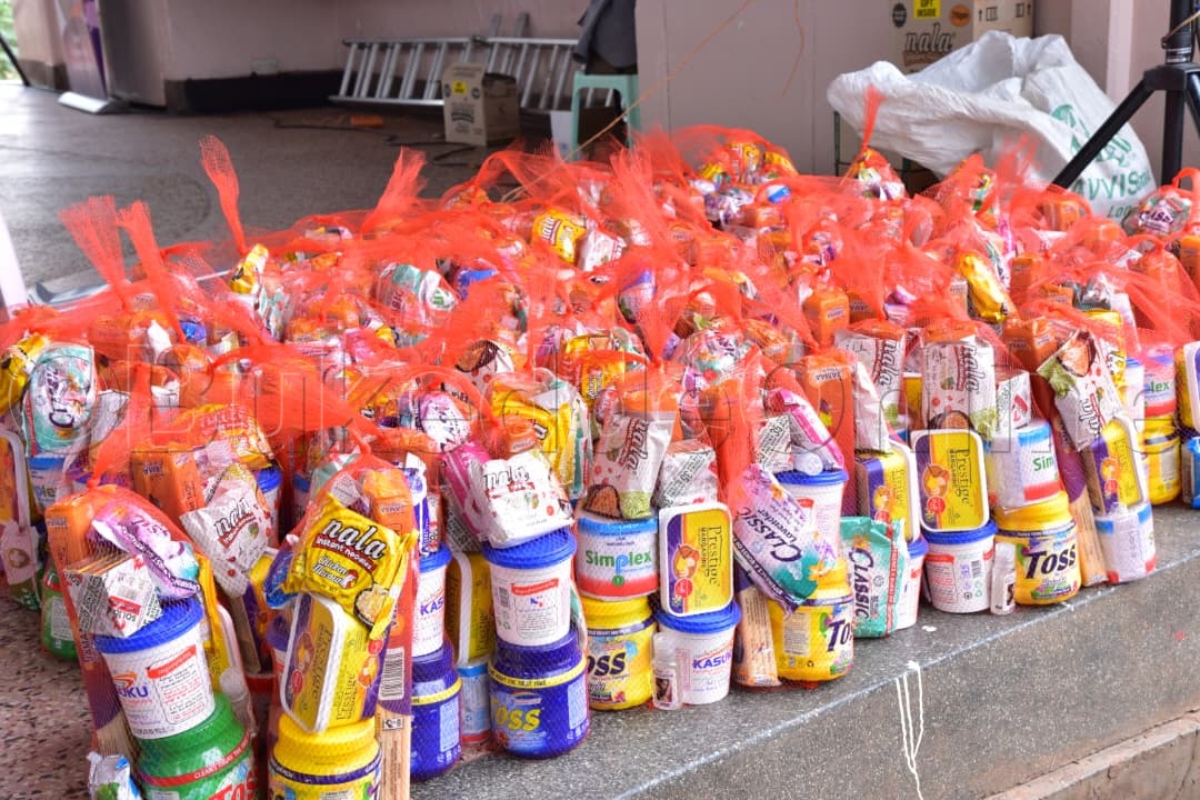 Ebimu ku birabo aba Chapa Enterprises bye baaleese okugabira abakola obulungi.