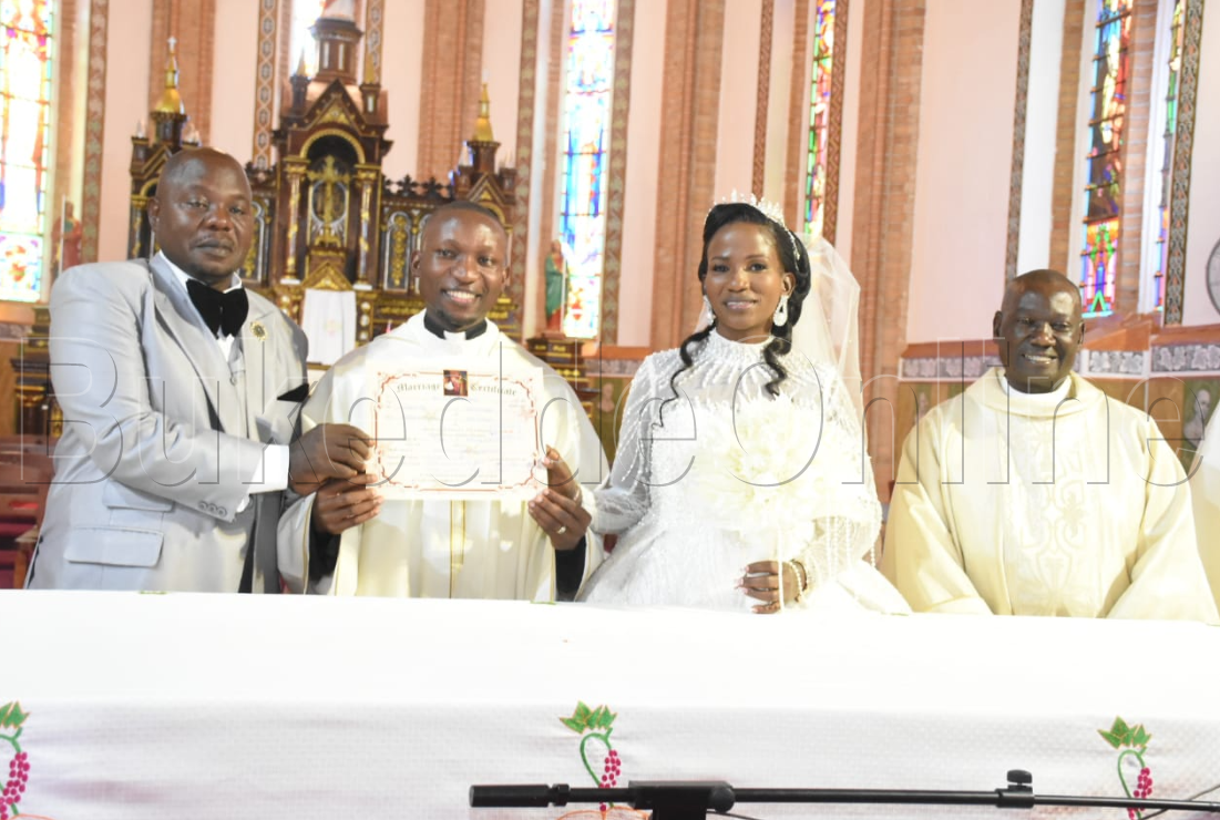 Godfrey Lubega ne Florence Naluyange nga bagattibbwa e Lubaga