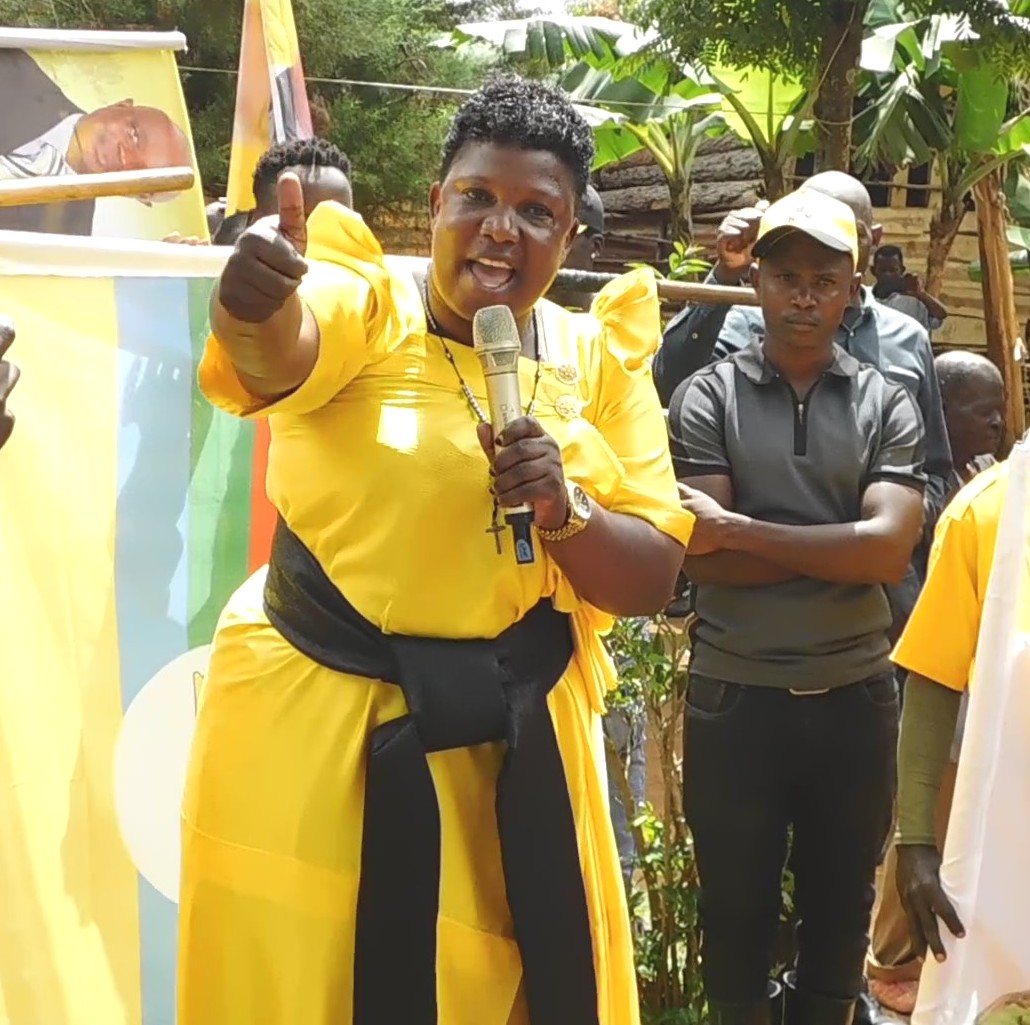 Hellen Nakeeya Akwatidde Nrm Bendera Ku Ky'omubaka Omukyala Owa Kalungu Ng'asaba Akalulu