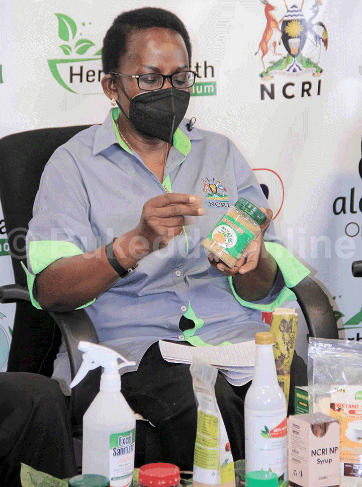 Dr Nambatya ng'asomesa