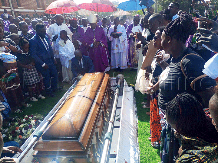 Okuziika Fr. Lubanga.