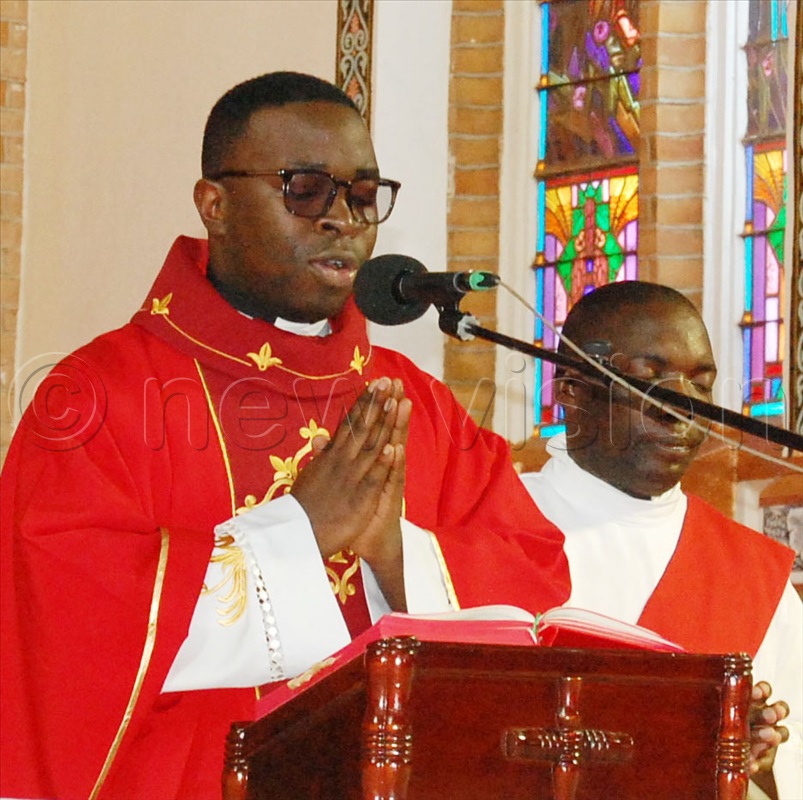 Fr. Marvin Lukyamuzi leading the Palm Sunday mass at Lubaga Cathedral