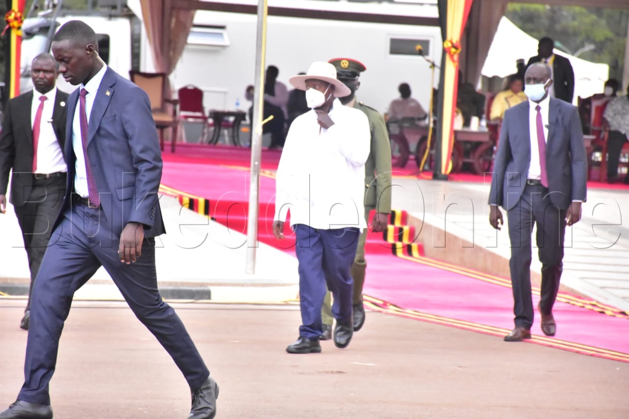 Mzee ng'atambula e Kololo