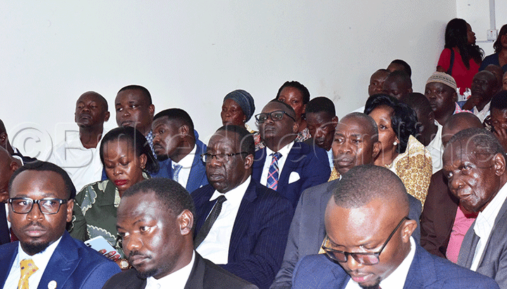 Bannamateeka Ba Lugoloobi (mu Maaso), N'abamu Ku Bazze Okumweyimirira Kw'ossa Bannakayunga.7878