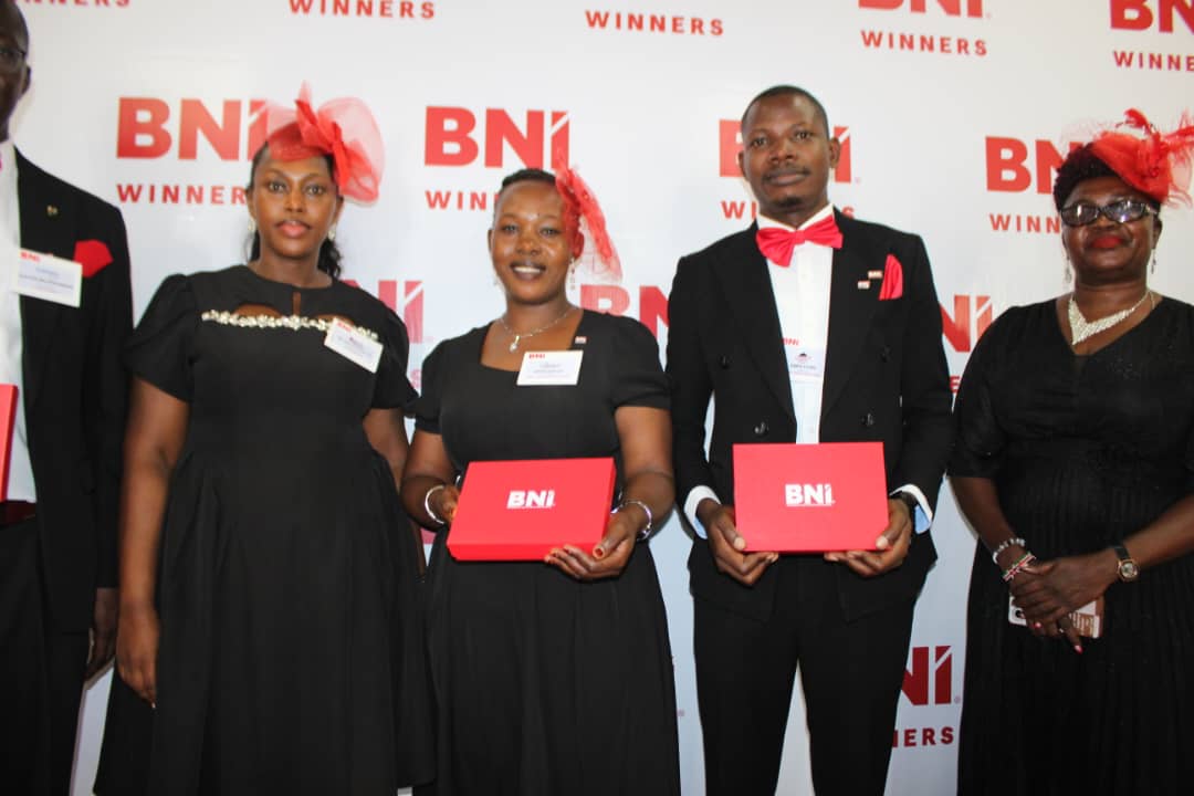 Abamu ku bammemba ba BNI bwe babadde batongoza 'Chapter' empya