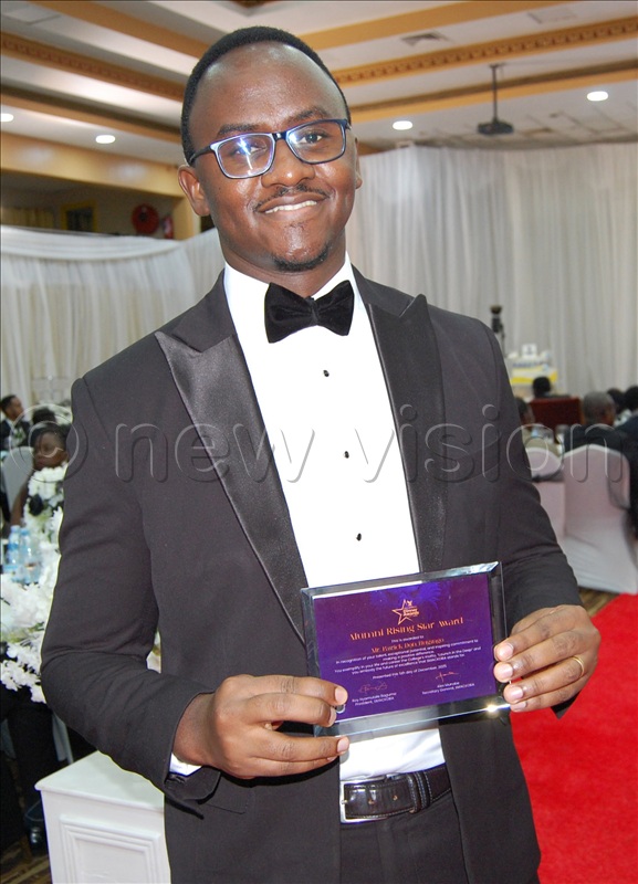 A receipient of the SMACKOBA Rising Star Award displays his accolade.