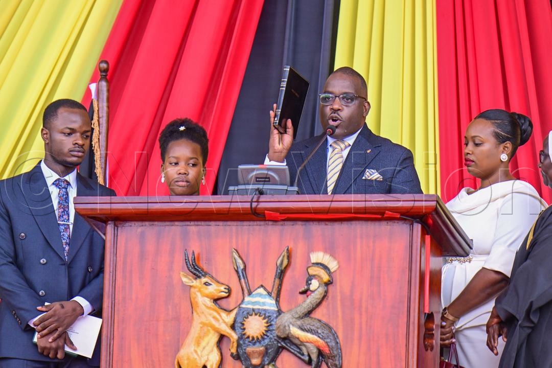 Kiiza Kenneth taking oath as MP Nyendwoha Bujenje Constituency.