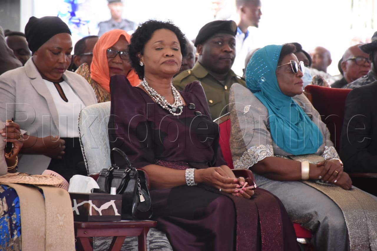 Maama Nnaabagereka ng'ali e Kibuli