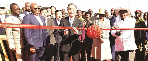 President Museveni and the chairman of CPCC HE Wangyang, commissioning the Entebbe Expressway