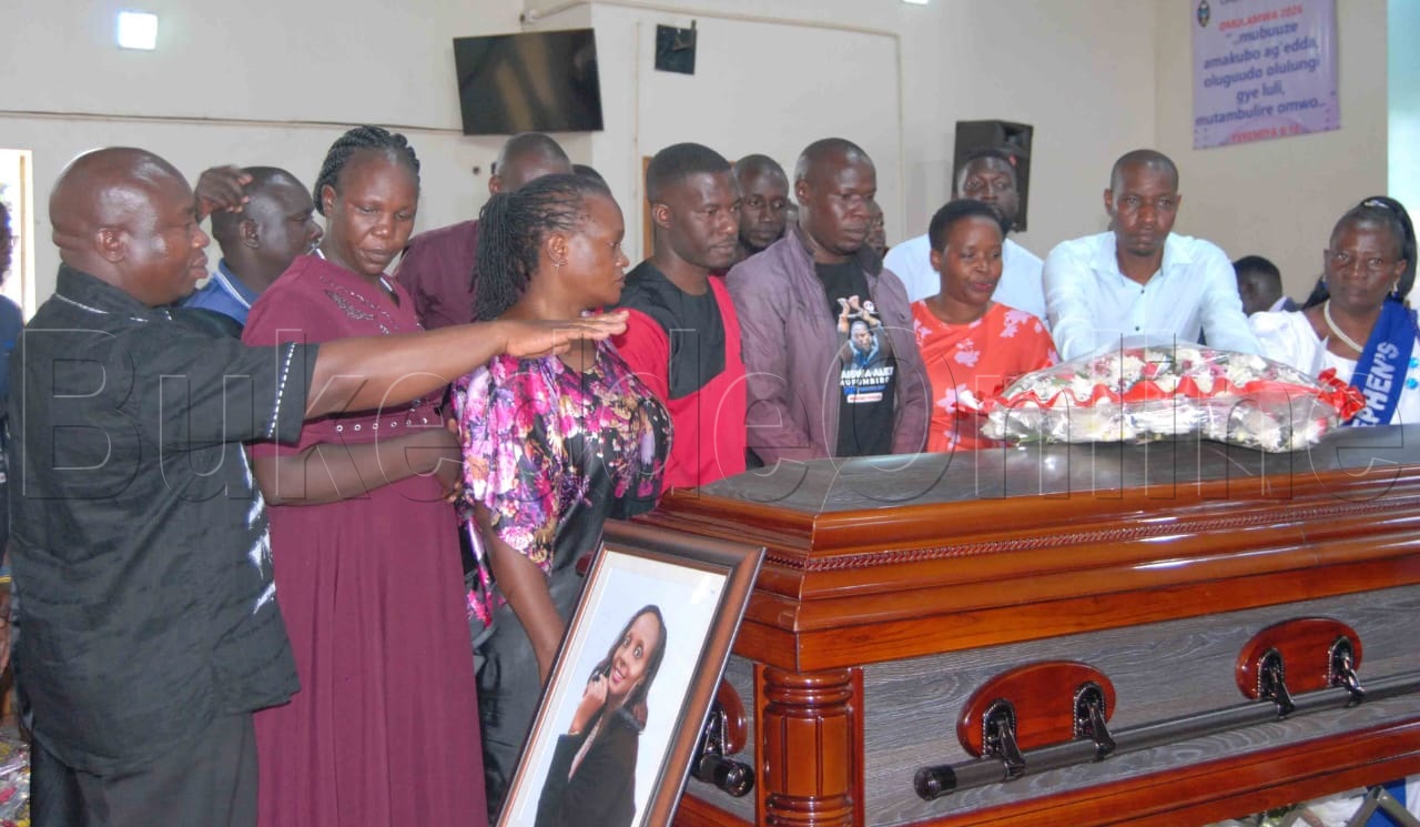 Abakungubazi nga bali mukusabira mukyala wa Waiswa Mufumbiro