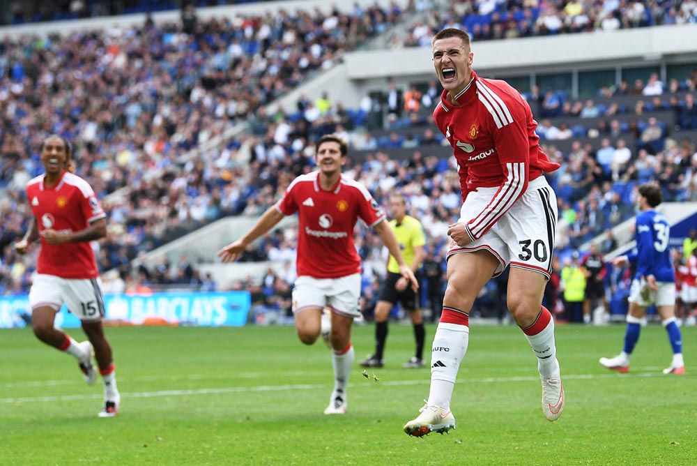 Manchester United's Slovenian striker #30 Benjamin Sesko celebrates scoring the team's second goal during the English Premier League football match between Everton and Manchester United at Hill Dickinson Stadium in Liverpool, north-west England on September 6, 2026. (Credit: AFP)