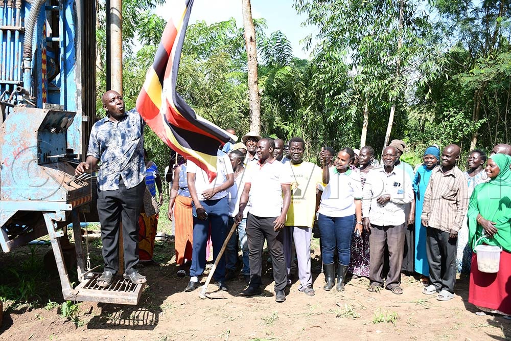Jonathan Akweteireho, the Deputy RDC Kiryandongo commissioning a borehole in Kigumba sub-county. (Credit: Yosam Gucwaki)