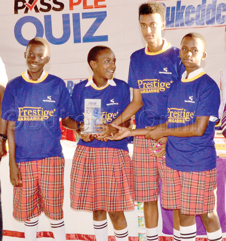 Abayizi Ba Brain Buttons Primary School Lungujja Nga Balaga Engule Gye Baawangudde Mu Ssomo Lya Science