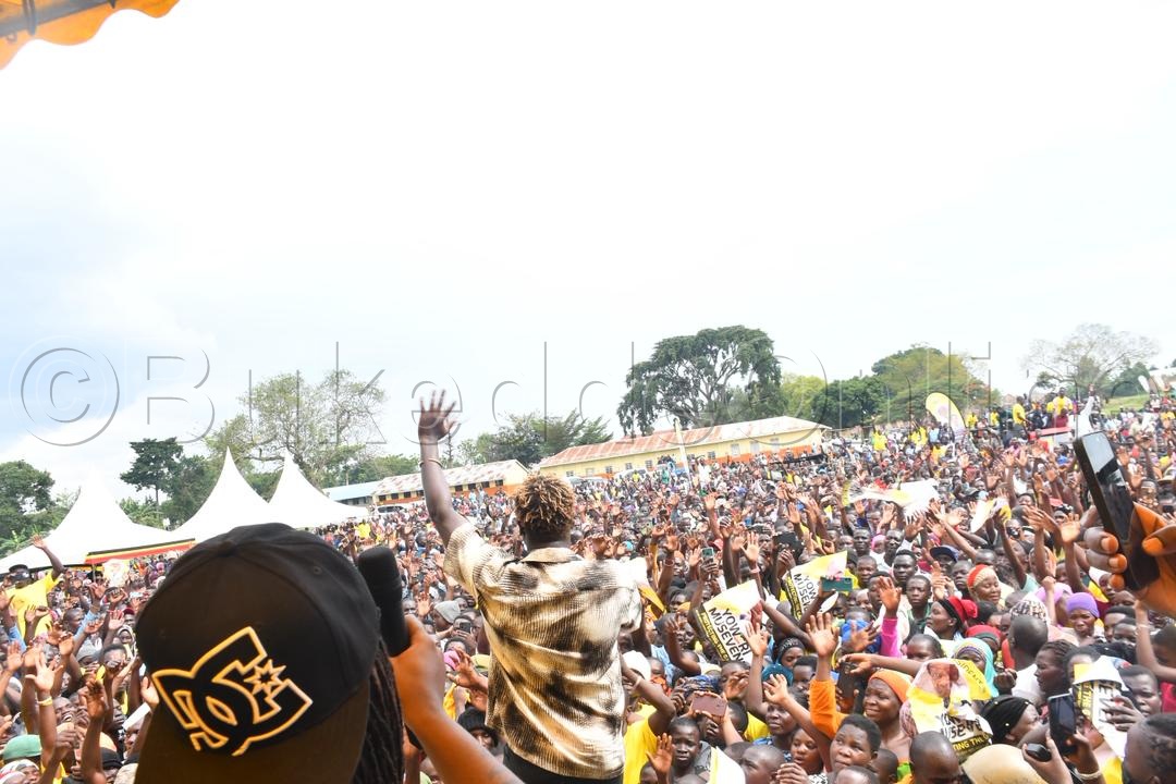 Gravity omutujju ng'acamula ab'e Bugiri