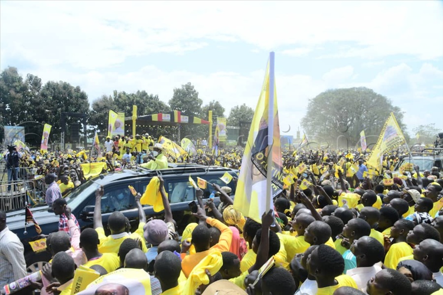President Yoweri Museveni is wrapping up his campaign in Teso with the first rally of the day before heading to Sironko to mark the start of his vote-hunting trail across Bugisu, an area which used to be an opposition stronghold. (All Photos by Eddie Ssejjoba)