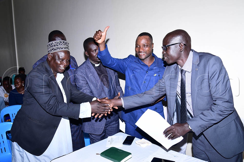District councilors taking and oath. (Credit: Godfrey Ojore)