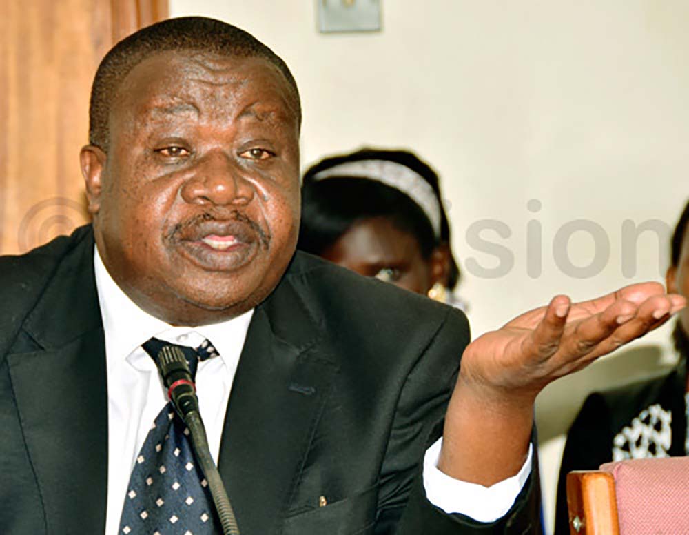 otafiire-apologises-to-bobi-over-airport-fracas