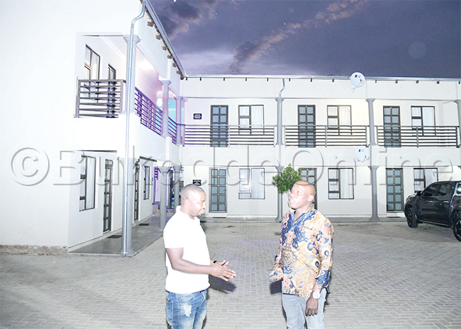 Mulongo Hassani  Kato owe Hammanskraal (ku kkono)  ng&rsquo;ali ku wooteeri ye.