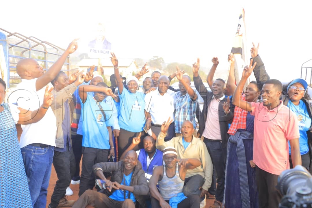 Nandala Mafabi posing for a photo with his supporters. (Credit: Alfred Ochwo)