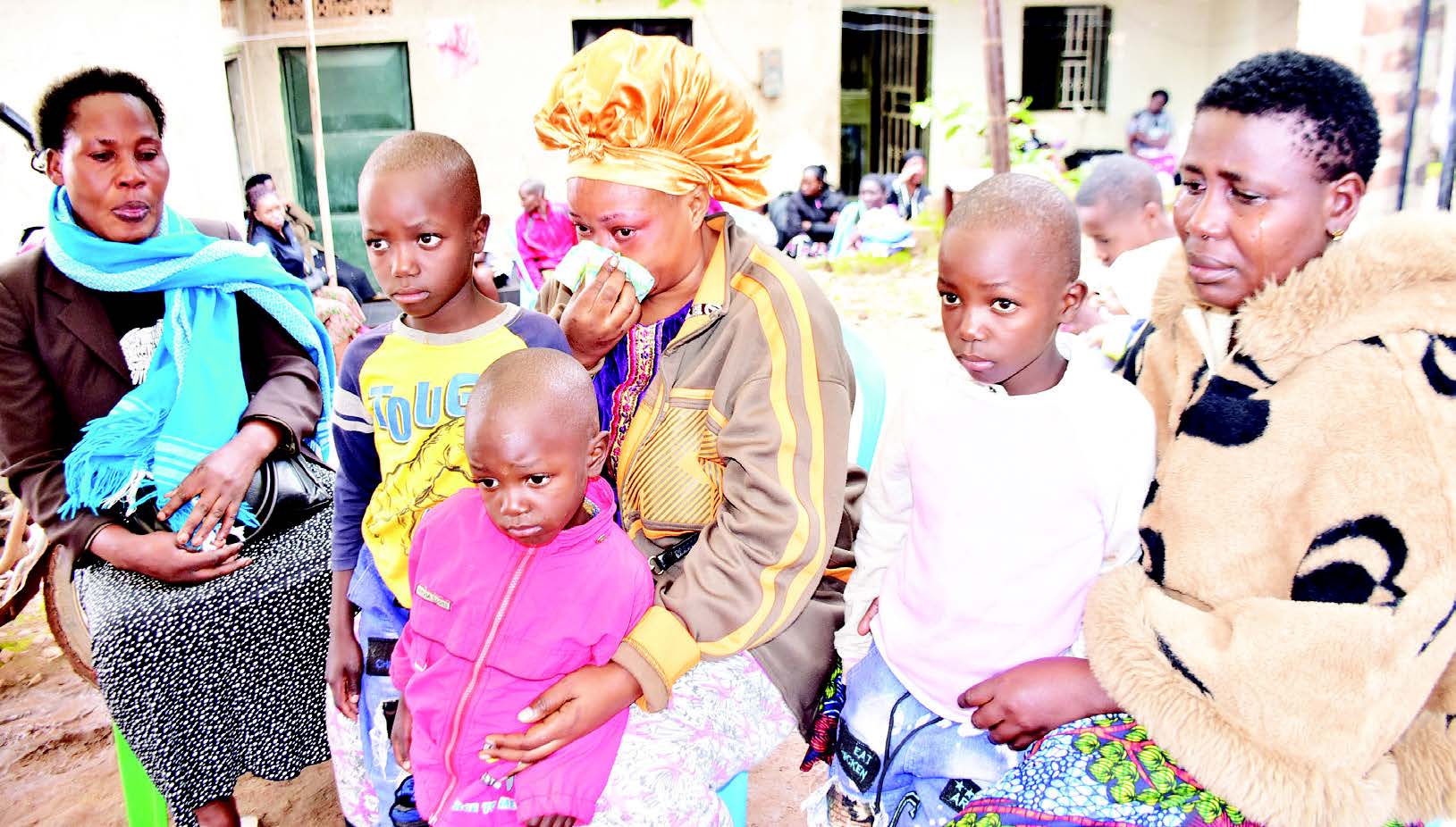 Abooluganda Lw'omugenzi Nga Bali Ne Bamulekwa