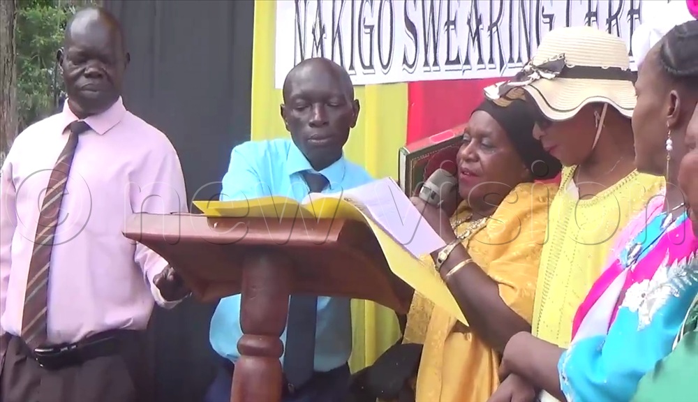 Sumin Namwase taking her oath