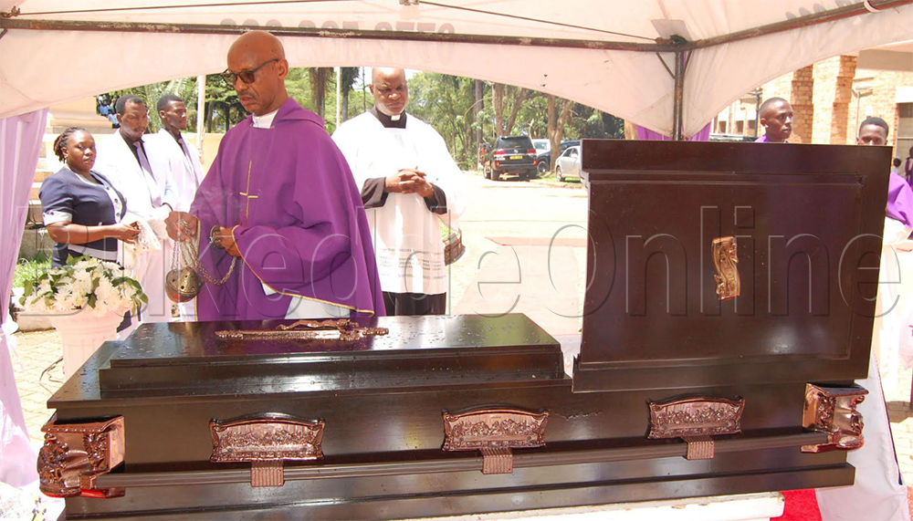 Oksabira omwoyo gw'omugenzi Faaza Emmanuel