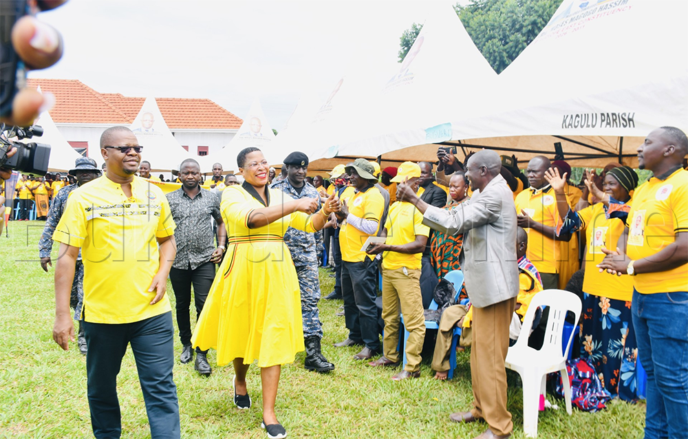 Abantu nga basanyukira Anita Annet Among