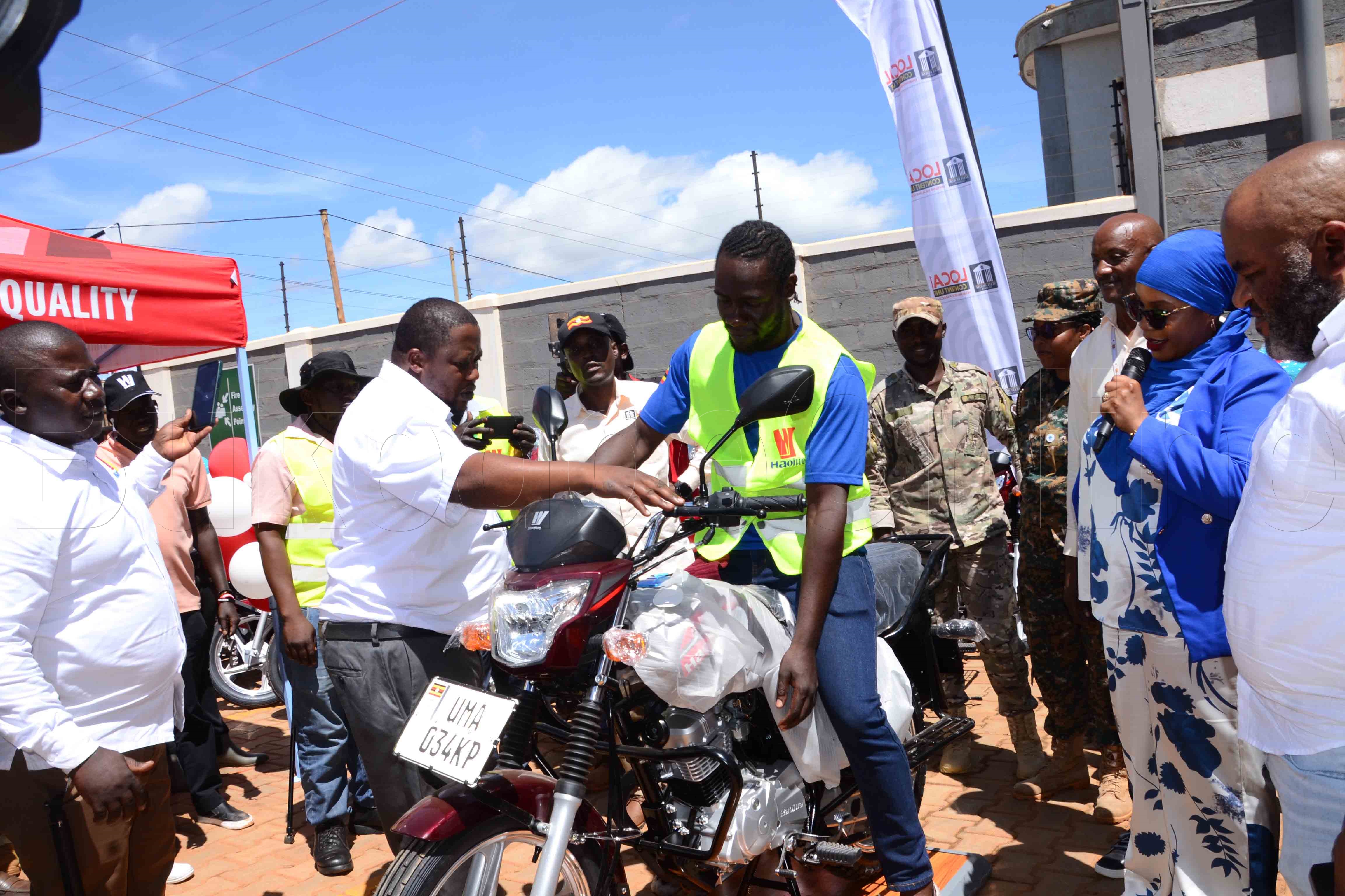 Abantu nga bafuna piki-Piki