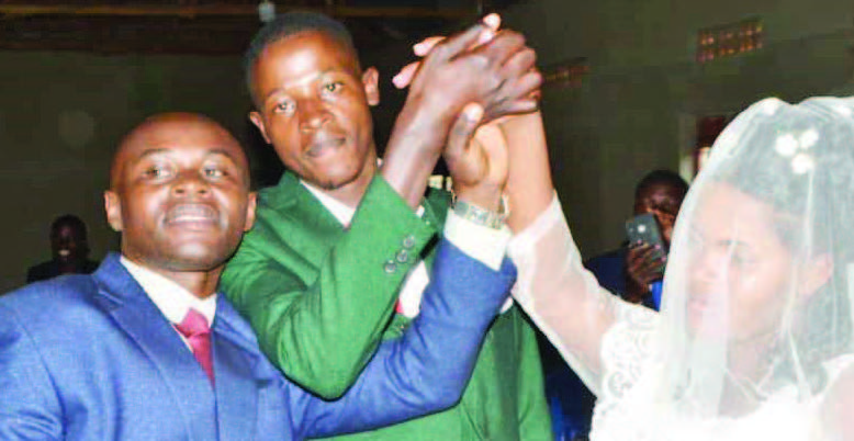 Omugole eyafudde bwe yabadde agattibwa ne bba Arinaitwe.