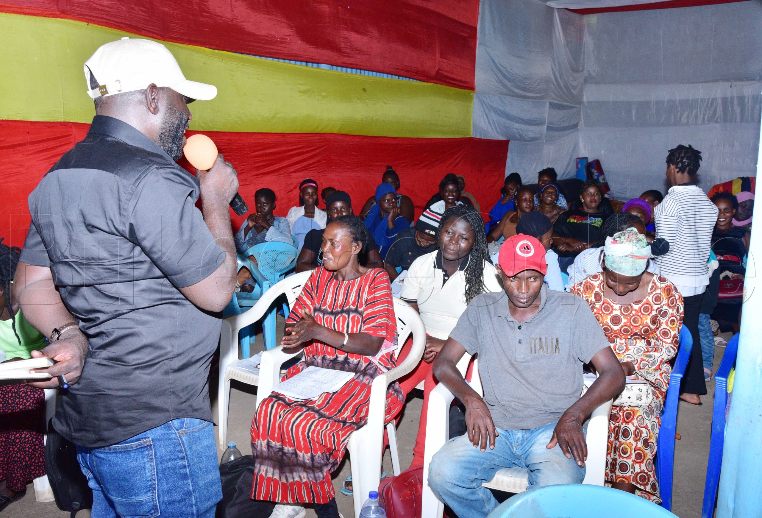 Faizal Ndase ng'ayogera eri abantu