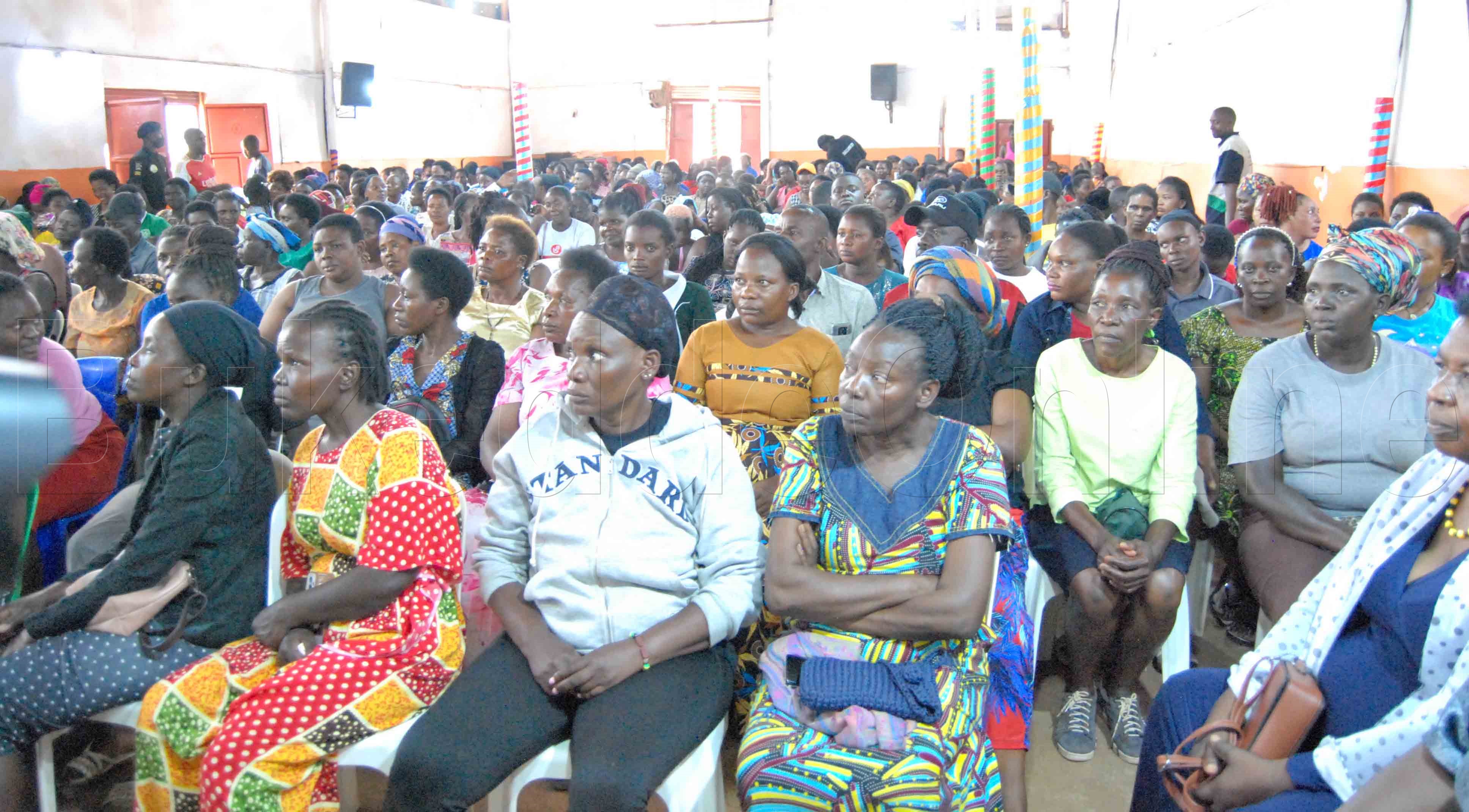 Okukubaganya ebirowoozo ku nsente za PDM