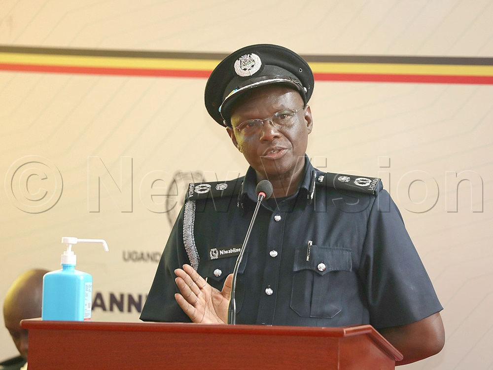Traffic Police director, AIGP Lawrence Nuwabiine, said that of the 26,044 reported crashes, 4,602 were fatal, resulting in loss of life, while 13,563 were classified as serious and 7,879 as minor. (File/Nancy Nanyonga/New Vision)