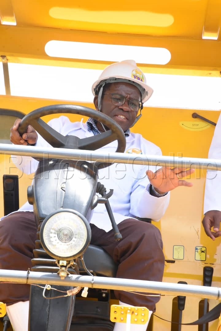 Katikkiro Mayiga nga yetegereza emu ku tulakita