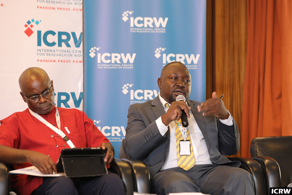 Paul Onapa (ku Ddyo) Ng'annyonnyola.